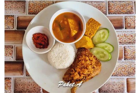 Menu Delivery Ayam Tulang Lunak Keratonan