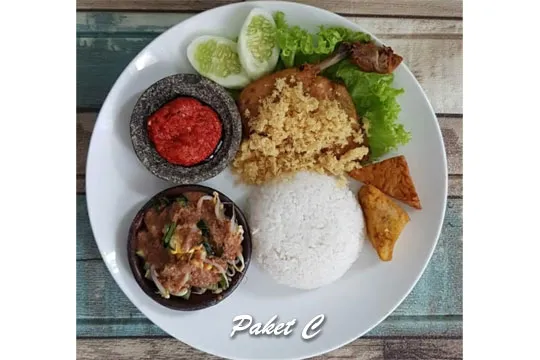 Menu Delivery Ayam Tulang Lunak Keratonan