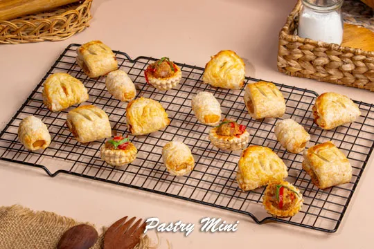 Menu Delivery Cest La Bakery