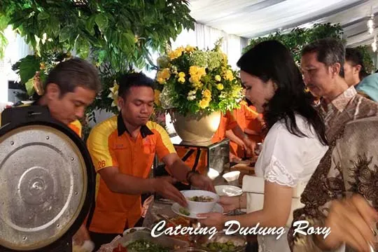 Menu Delivery Sop Kaki Kambing Dudung Roxy